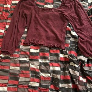 Women's Burgundy Top